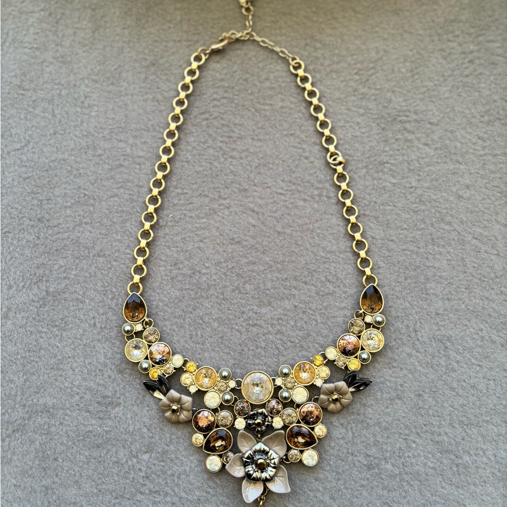 Elegant Gold and Silver Floral Necklace